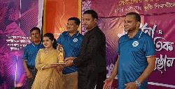 ভালুকায় সেরা পৌর করদাতা ও কৃতি শিক্ষার্থীদের সংবর্ধনা
