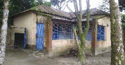 ১০ লাখ টাকা নিয়ে পালিয়ে গেল ভুয়া এনজিও