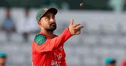 বাঁচা-মরার ম্যাচে টস জিতে ব্যাটিংয়ে বাংলাদেশ