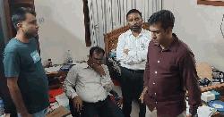 পালানোর সময় আটক ১৭ বিয়ে করা বন কর্মকর্তা