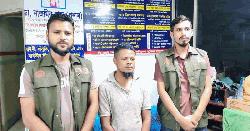 চাঁদপুরে কবরস্থানে নবজাতক রেখে যাওয়া ব্যক্তি গ্রেপ্তার