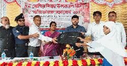 পাঁচবিবির উচাই বিদ্যালয়ে শিক্ষা উপকরণ বিতরণ ও অভিভাবক সমাবেশ
