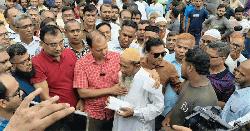 বগুড়ার সাবগ্রামে নিঃস্ব তিন পরিবারকে আর্থিক সহায়তা দিলেন তারেক রহমান