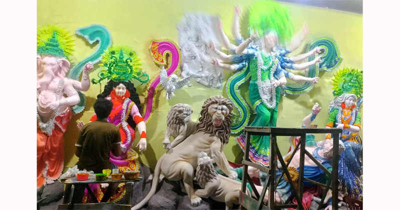 মন্দিরগুলোতে চলছে ব্যাপক প্রস্তুতি