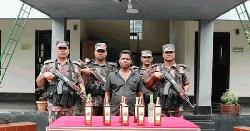 যশোরে মদসহ ভারতীয় নাগরিক আটক  
