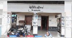 পাঁচবিবি রেলওয়ে স্টেশনে যাত্রীদের ভোগান্তি  