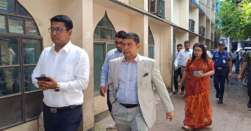আশুগঞ্জে চট্টগ্রাম বিভাগীয় কমিশনারের সরকারি বিভিন্ন দপ্তর পরিদর্শন