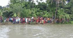 ভোলায় ছেলেকে বাঁচাতে নদীতে ঝাঁপ দেওয়ার ৩ দিন পর মায়ের মরদেহ উদ্ধার
