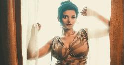 গাড়ি মেরামতে গিয়ে হেনস্তার শিকার ঊষসী
