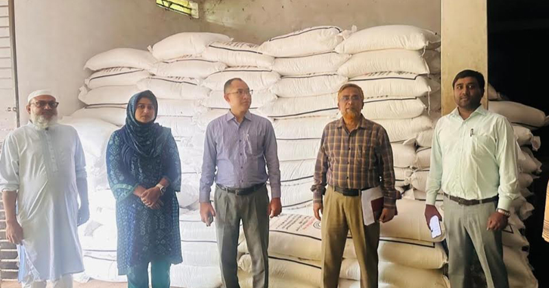 সরকার কৃষকদের জন্য পর্যাপ্ত সার বরাদ্দ দিয়ে যাচ্ছে