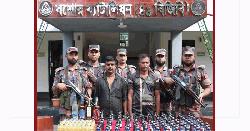 যশোরে বিদেশী মদসহ ভারত ও বাংলাদেশী নাগরিক আটক   