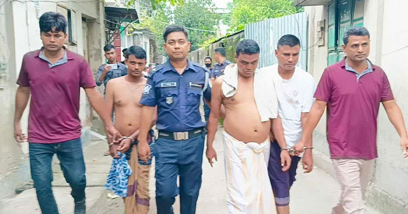 শাহজাদপুরে ৩২০০ পিস ইয়াবাসহ ৩ মাদক কারবারি গ্রেফতার