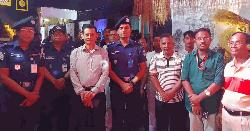 লাকসামে দুর্গাপূজা মণ্ডপ পরিদর্শন করেন কুমিল্লার পুলিশ সুপার