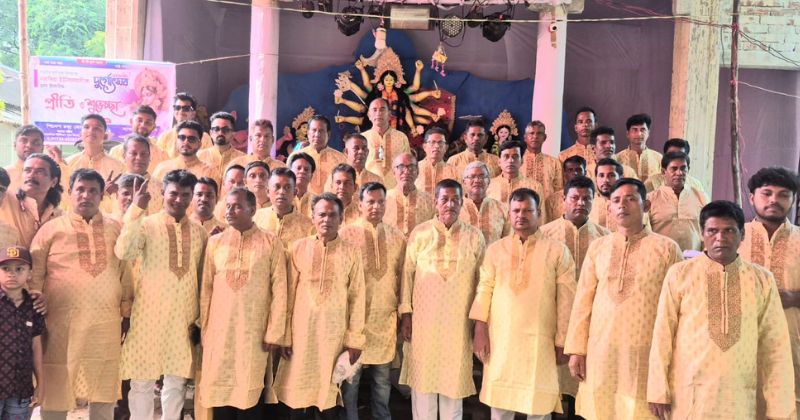 নারান্দিয়ায় দুর্গাপূজা মণ্ডপ পরিদর্শন ও অনুদান প্রদান