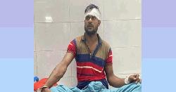 ডাকাতকে গণপিটুনি দিয়ে পুলিশে দিলো এলাকাবাসী