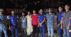 মনপুরার মেঘনায় অভিযান পরিচালনা টিমের ওপর হামলা, আহত ২