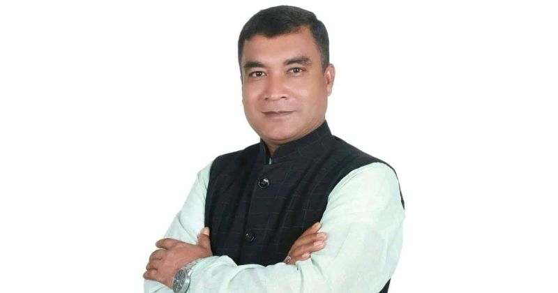 কুমিল্লার দেবিদ্বারে দুধ দিয়ে গোসল করে আওয়ামী লীগের সাধারণ সম্পাদক থেকে পদত্যাগ করা তিনটি হত্যা মামলার আসামি ইউপি চেয়ারম্যান কামরুজ্জামান মাসুদকে জেল হাজতে পাঠিয়েছে আদালত।