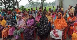 পঞ্চগড়ে রাস্তা পাকাকরণের দাবিতে বিক্ষোভ সমাবেশ