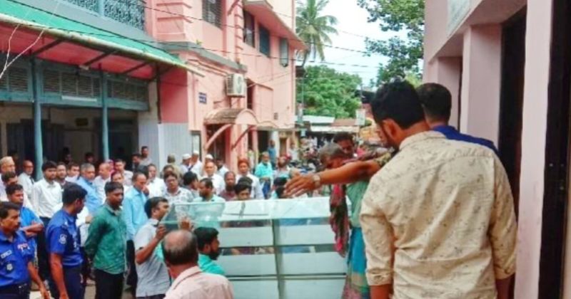 বরিশাল আদালতে বিচারপ্রার্থীদের বিশ্রামাগার দখল করে গড়ে ওঠা খাবার হোটেল উচ্ছেদ