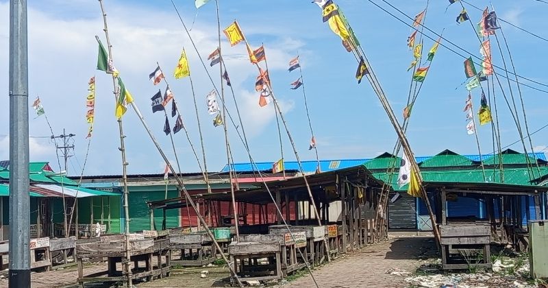 ইলিশ নিষেধাজ্ঞায় নিস্তব্ধ হাতিয়ার মাছ ঘাট