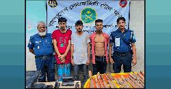 অত্যাধুনিক শটগানসহ অস্ত্রধারী গ্যাংয়ের ৩ সদস্য গ্রেপ্তার