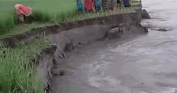 রৌমারীতে বন্যার পানি কমায় ব্যাপক নদী ভাঙন শুরু
