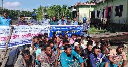 বরিশালে  ইলিশ শিকার করায় ৩৬ জেলের জেল-জরিমানা