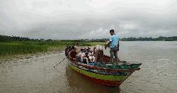 আড়িয়াল খাঁ নদীতে অভিযান, ধ্বংস করা হয় মাছ ধরার সরঞ্জাম