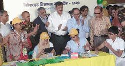 ‘সুযোগ থাকলে আমিই প্রথম টাইফয়েডের টিকা নিতাম’