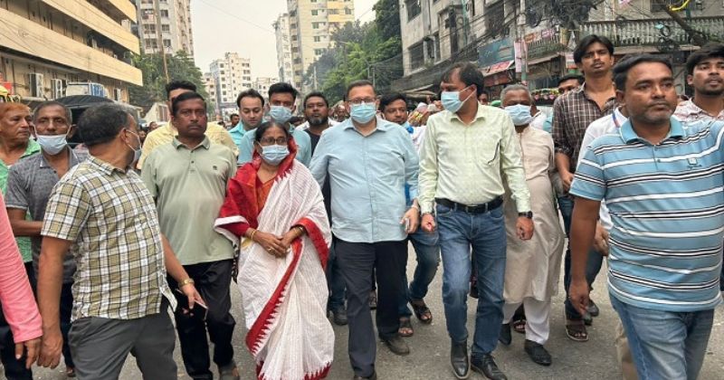 মিরপুর শিয়ালবাড়িতে ক্ষতিগ্রস্তদের পাশে দাঁড়ালেন সাজু