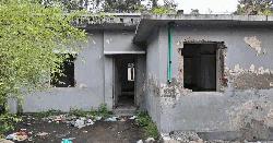 প্রকৌশলীর বিরুদ্ধে সরকারি কোয়ার্টারের দরজা-জানালা খুলে নেওয়ার অভিযোগ 