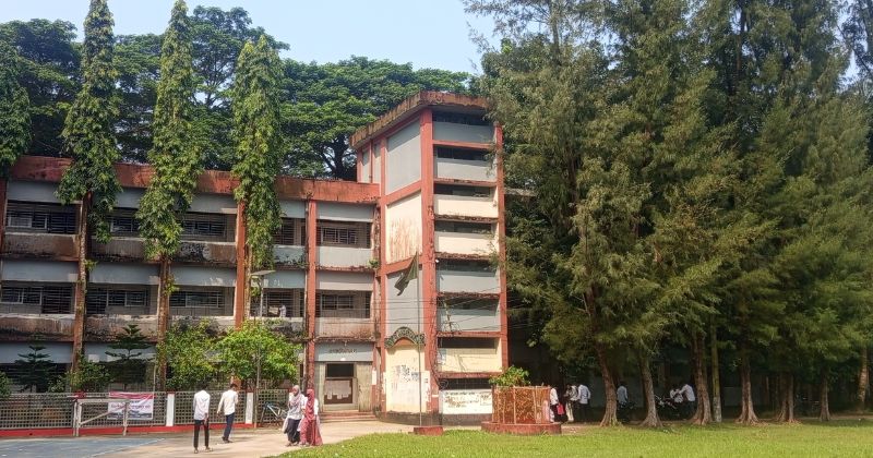 হাতিয়ায় পাশের হার ১৫% এর নিচে
