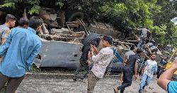 খাগড়াছড়িতে বাস উল্টে দুই যাত্রী নিহত, আহত অন্তত ২০ জন   