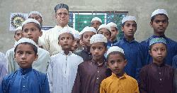 এতিমখানায় বিএনপির মরহুম নেতা ও জুলাইয়ে শহীদের নামে বিশেষ দোয়া