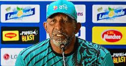 জাকেরকে নিয়ে সমালোচনায় ক্ষুব্ধ টাইগার কোচ সিমন্স
