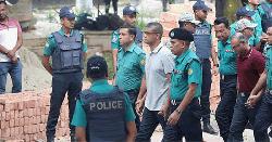 সাবেক-কর্মরত সেনা কর্মকর্তাদের কারাগারে পাঠানোর নির্দেশ 