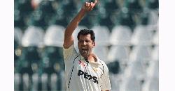 অভিষেকেই বিশ্বরেকর্ড ৩৮ বছর বয়সী আফ্রিদির