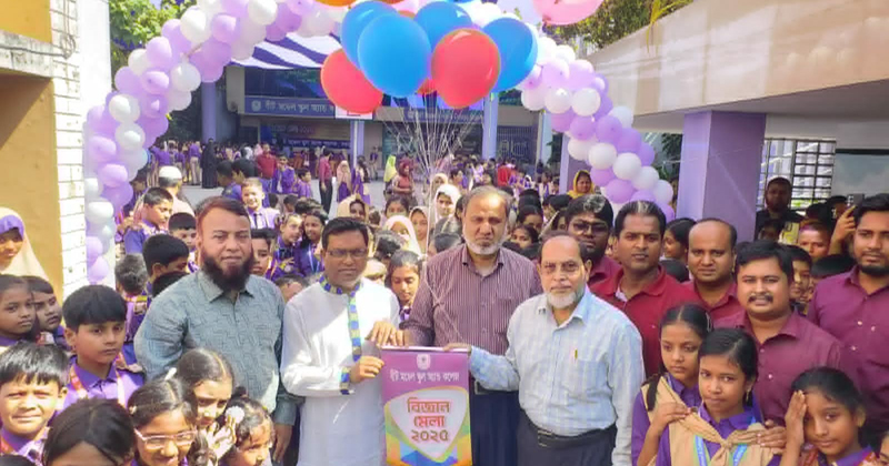 বগুড়ায় বীট মডেল স্কুল অ্যান্ড কলেজে দিনব্যাপী বিজ্ঞান মেলা 