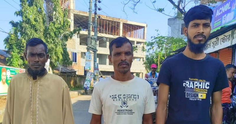 মোংলায় মাদক ব্যবসায়ী আকবার সহ আটক ৩