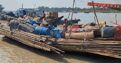 শুটকি মৌসুম শুরু: দুবলার চরে ঝড়-জ্বলোচ্ছাসের শঙ্কা উপেক্ষা করে জেলেদের সাগরে যাত্রা