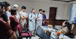 ভর্তিচ্ছুদের হয়রানি রোধে ঢাবি প্রশাসনকে শিক্ষার্থীদের স্মারকলিপি