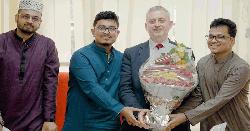 ডাকসু নেতৃবৃন্দের সাথে ইইউ রাষ্ট্রদূতের সৌজন্য সাক্ষাৎ 