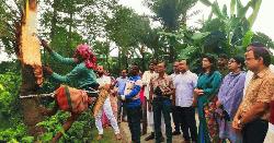 চৌগাছায় জিআই পণ্য খেজুরগুড় সংগ্রহে গাছ কাটার উদ্বোধন
