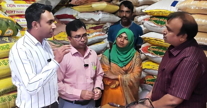 বগুড়ায় ভোজ্য ডালে ক্ষতিকারক রঙের উপস্থিতি, ৪ দোকানে লাখ টাকা জরিমানা
