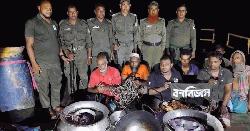 বন বিভাগের পতাকা লাগিয়ে হরিণ শিকারের চেষ্টা, আটক ৭