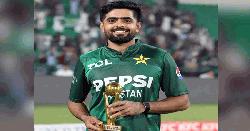 কোহলির রেকর্ড ভেঙে শীর্ষ স্থানে বাবর আজম