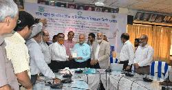 বাকৃবিতে উদ্ভাবিত হাঁসের প্লেগ ভ্যাকসিন প্রাণিসম্পদ অধিদপ্তরে হস্তান্তর