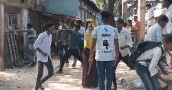 ভিডিও ভাইরালের জেরে শিক্ষার্থীদের ধাওয়ার মুখে পালালেন প্রধান শিক্ষক