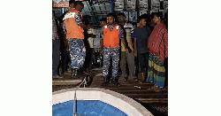 খুলনায় পূর্ব রূপসা ঘাটে ট্রলারের ধাক্কা, নদীতে পড়ে নিখোঁজ ২ যাত্রী