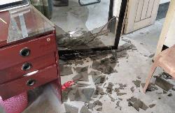 টাঙ্গাইলে নির্বাচন অফিসে হামলা ও ভাঙচুরের ঘটনায় মামলা